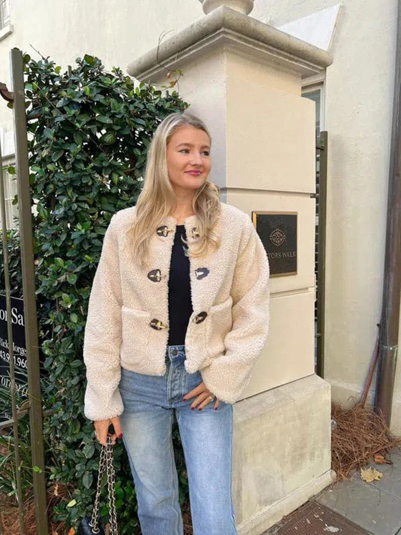 Aurora | Kuschelige Teddy-Jacke mit Knebelverschluss