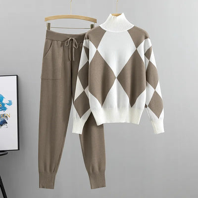 Lina | Strick-Set aus Pullover & Hose