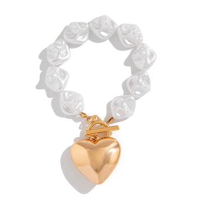 AURA | Armband mit Barockperlen & Herzdetail
